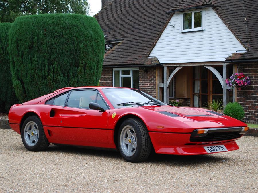 Ferrari 208 GTB Turbo 1982 года  (фото 7 из 12)